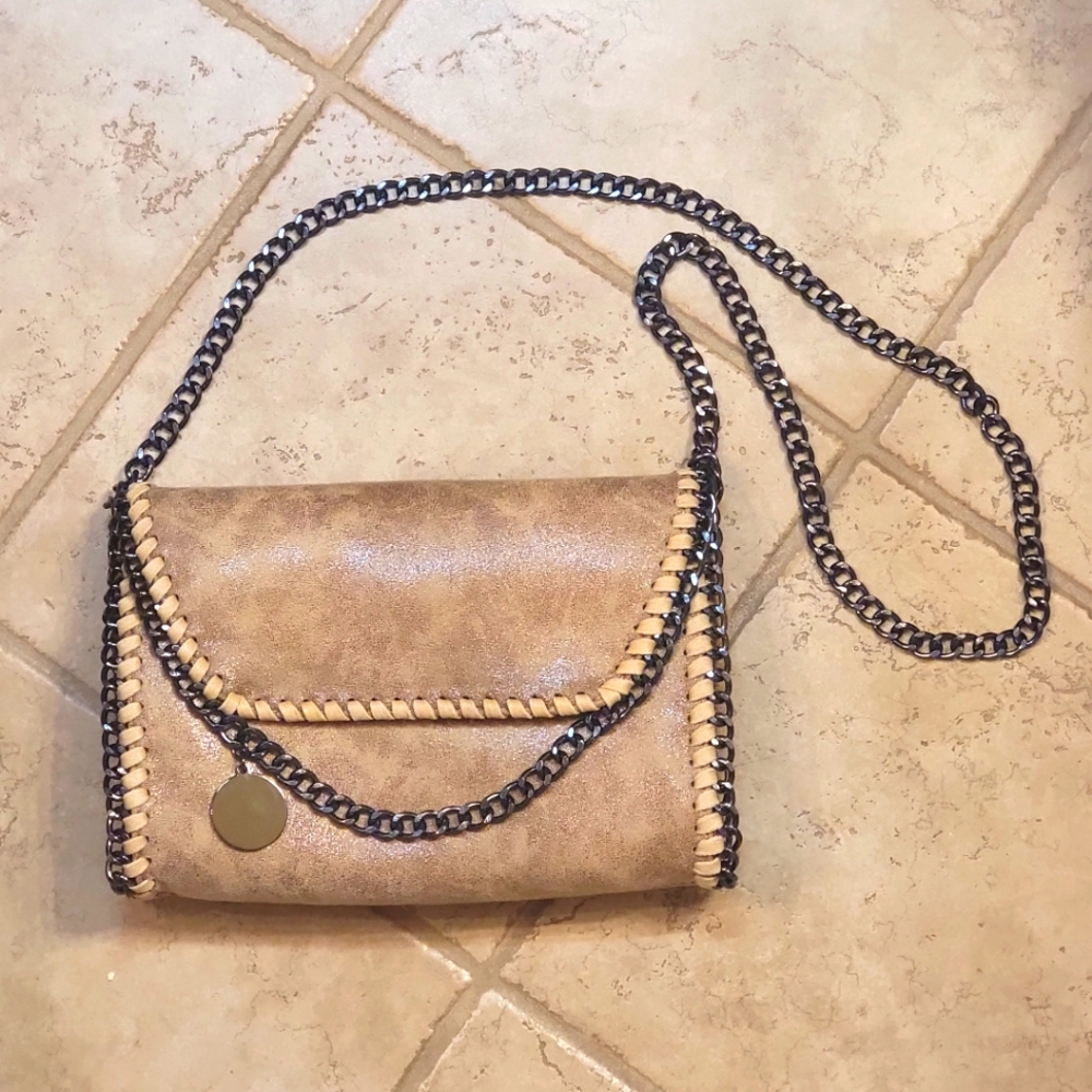 Women's chain bag